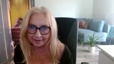 Snapshot of desiresofia chatting on September 26, 2:36 pm S O F I A online show from September 26, 2:36 pm