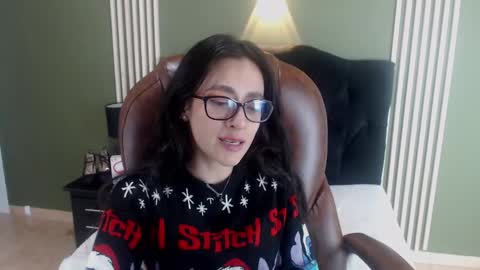 Snapshot of desiring__angel chatting on December 24, 3:27 am Desiring Angel online show from December 24, 3:27 am