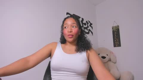 desty_y online show from April 14, 5:40 am