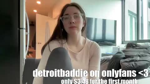 Snapshot of detroitbaddie chatting on March 4, 3:59 pm detroitbaddie online show from March 4, 3:59 pm