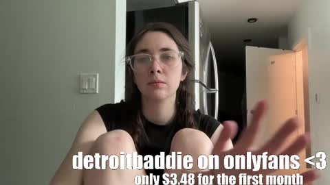 Snapshot of detroitbaddie chatting on March 7, 5:49 pm detroitbaddie online show from March 7, 5:49 pm
