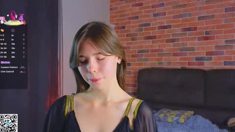 Snapshot of deyvessa chatting on October 3, 8:25 pm Kira online show from October 3, 8:25 pm