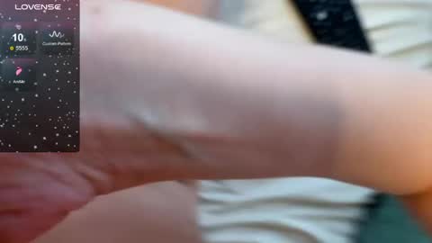 diaaan01 online show from April 24, 12:30 pm