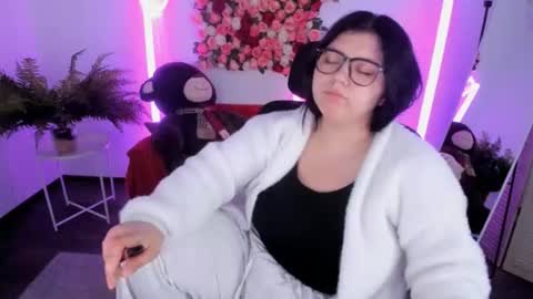 Dia online show from June 11, 1:27 am