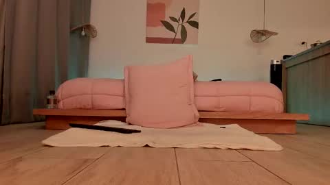 Dilarahkesh  online show from December 3, 7:44 am