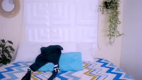 DINA online show from April 23, 4:53 pm