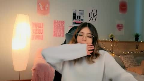 Sara Connor online show from March 8, 1:04 pm