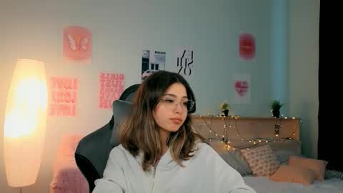 Sara Connor online show from March 13, 1:01 pm