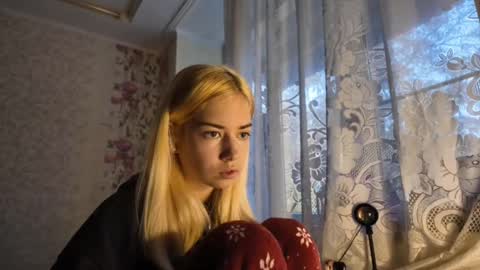 Snapshot of dinorahmroczkowski chatting on October 7, 7:57 am dinorahmroczkowski online show from October 7, 7:57 am