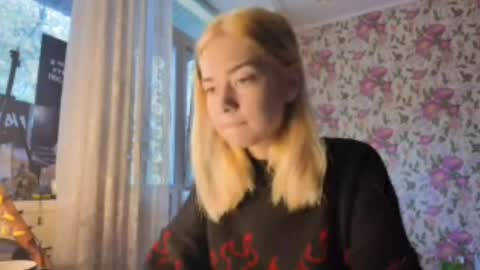Snapshot of dinorahmroczkowski chatting on September 24, 8:13 am dinorahmroczkowski online show from September 24, 8:13 am