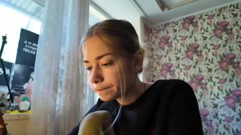 Snapshot of dinorahmroczkowski chatting on September 16, 8:00 am dinorahmroczkowski online show from September 16, 8:00 am