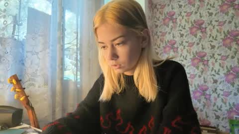 Snapshot of dinorahmroczkowski chatting on September 25, 8:24 am dinorahmroczkowski online show from September 25, 8:24 am