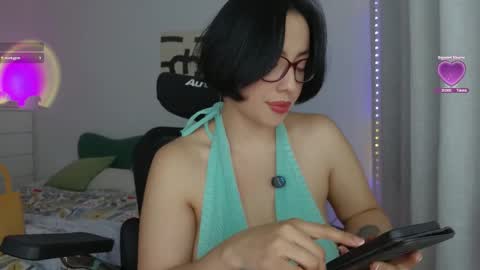 Anglica A online show from November 17, 8:09 pm