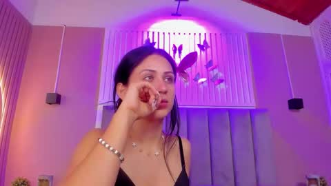 Cristal  online show from December 17, 4:38 am