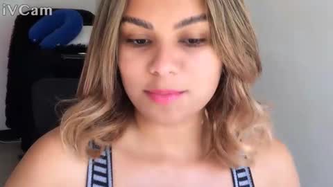 Snapshot of diosadeluniverso_ chatting on October 17, 6:00 pm diosadeluniverso_ online show from October 17, 6:00 pm