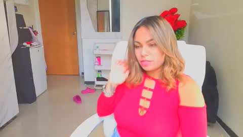 diosadeluniverso_ online show from December 21, 1:48 pm