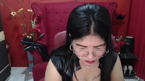 LatexQueen online show from February 14, 12:14 pm