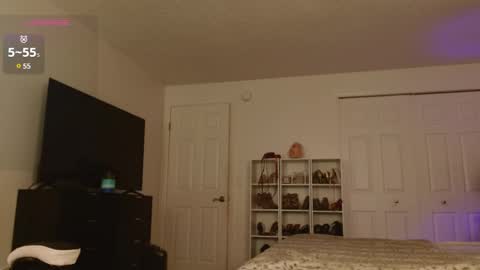 Susie   online show from December 6, 2:17 pm