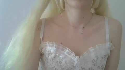 DitaMilton online show from February 21, 10:16 am