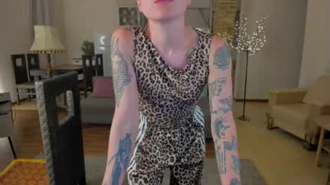 diva_queen_1 online show from May 9, 10:56 pm