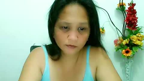 Snapshot of divinegrace10 chatting on February 5, 2:51 am Divine Grace Close To Your Hear online show from February 5, 2:51 am