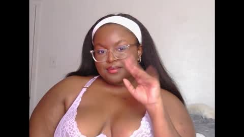 divinenicole22 online show from November 24, 7:27 pm