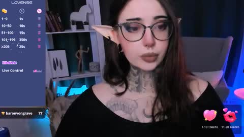 dixipixi_ online show from September 25, 5:50 am