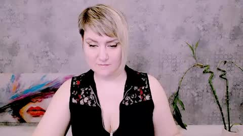 djullia online show from April 24, 12:30 pm