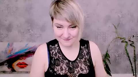 djullia online show from February 5, 6:49 am