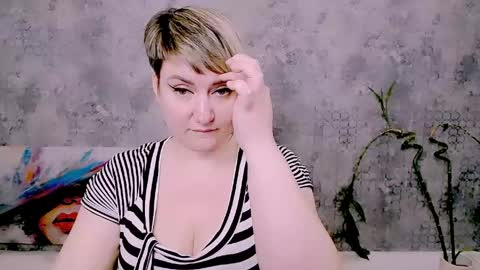 djullia online show from April 23, 12:29 pm