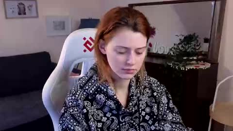 Snapshot of doll_lesli chatting on March 2, 2:15 pm Your doll Lesli online show from March 2, 2:15 pm