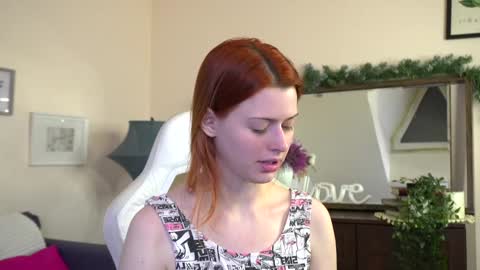 Snapshot of doll_lesli chatting on January 11, 2:25 pm Your doll Lesli online show from January 11, 2:25 pm