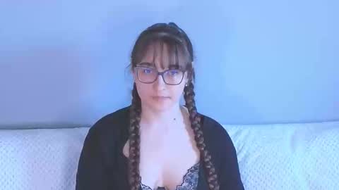 Tessa online show from April 22, 3:31 pm