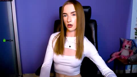 Snapshot of doll_vey chatting on September 27, 8:27 pm doll_vey online show from September 27, 8:27 pm
