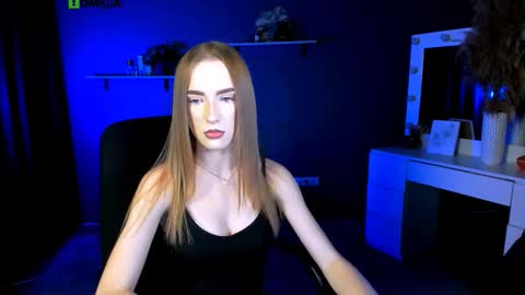 Snapshot of doll_vey chatting on September 16, 12:46 pm doll_vey online show from September 16, 12:46 pm