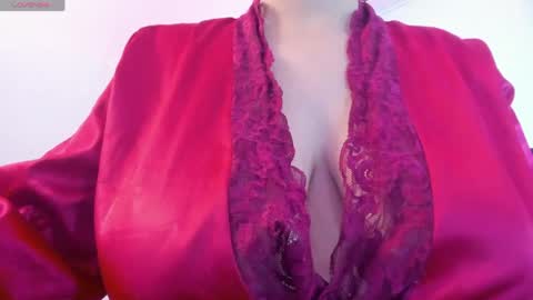 Call me Zoe  online show from April 27, 10:01 am