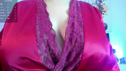 Call me Zoe  online show from April 7, 6:04 am