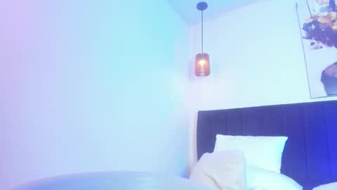 Call me Zoe  online show from March 26, 3:30 am