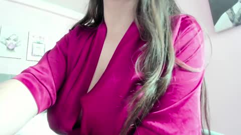 Snapshot of dolly_zoe chatting on March 1, 4:47 am Call me Zoe online show from March 1, 4:47 am