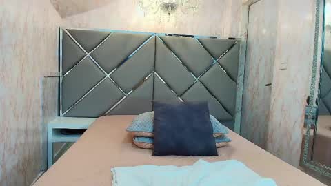 Dollyboobsy  online show from April 25, 1:52 pm