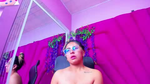Snapshot of dollyjuicy1 chatting on February 9, 3:23 pm dollyjuicy1 online show from February 9, 3:23 pm