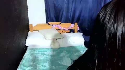 dollywdoll online show from April 18, 4:04 am