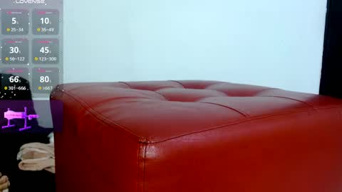   online show from April 25, 12:41 pm