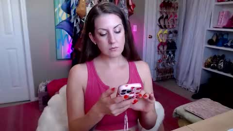 DommeTomorrow online show from April 19, 6:10 pm