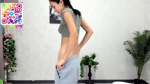 Aura online show from September 27, 3:58 am