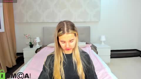 Donna On GMT2 Mon-Fri 3-9 AM online show from April 29, 12:03 am