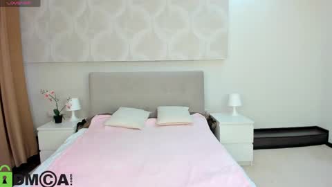 Donna On GMT2 Mon-Fri 3-9 AM online show from April 24, 12:24 am