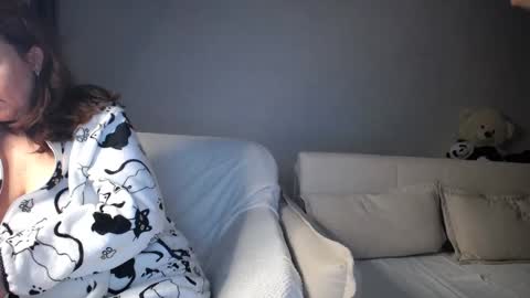 Snapshot of donnalimadonna chatting on December 16, 7:04 am Tatiana 43 curvy sexy body and Joanna redhead 39 years online show from December 16, 7:04 am