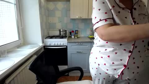 Snapshot of donnalimadonna chatting on October 20, 7:11 am Tatiana 43 curvy sexy body and Joanna redhead 39 years online show from October 20, 7:11 am