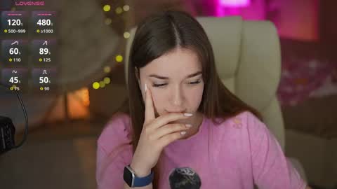 DONNA online show from April 25, 7:00 pm